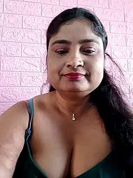 Snapshot of hornyriyanka chatting on 10.16.25 hornyriyanka online show from 10.16.25