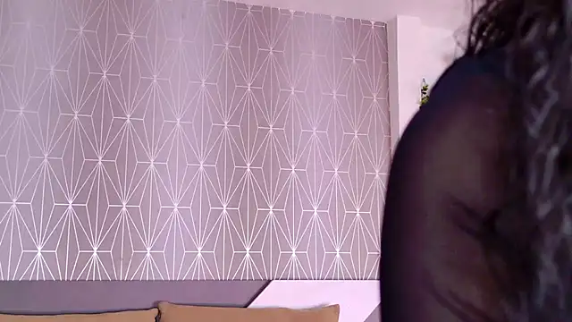 Snapshot of Celine_Lee chatting on 10.30.25 Celine Lee online show from 10.30.25