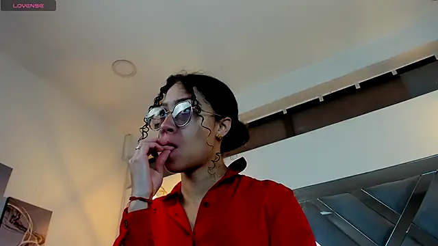 Snapshot of Hanna_Cornee_ chatting on 09.17.25 Hanna Cornee online show from 09.17.25