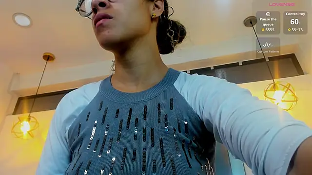 Snapshot of Hanna_Cornee_ chatting on 09.24.25 Hanna Cornee online show from 09.24.25