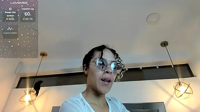 Snapshot of Hanna_Cornee_ chatting on 10.24.25 Hanna Cornee online show from 10.24.25