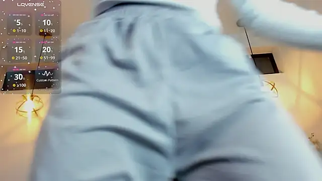 Snapshot of Hanna_Cornee_ chatting on 12.03.25 Hanna Cornee online show from 12.03.25