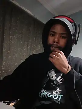 Snapshot of GhostYangempela chatting on 11.03.25 GhostYangempela online show from 11.03.25