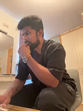 Snapshot of CrazyShashank chatting on 09.21.25 CrazyShashank online show from 09.21.25