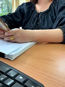 PhuongNhi21 online show from 09.13.25