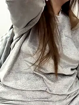 PhuongNhi21 online show from 11.21.25