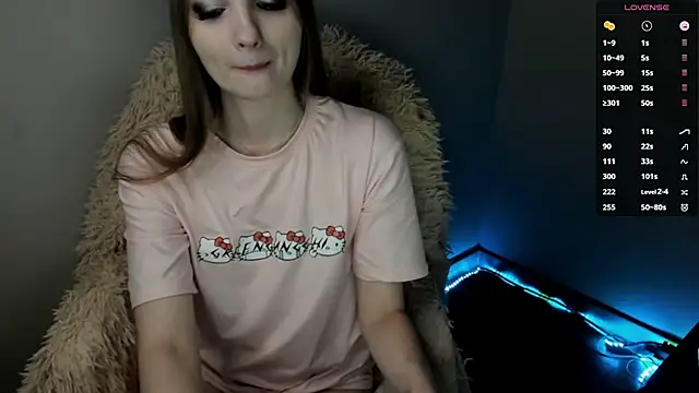 Snapshot of Victoriakittyy chatting on 10.08.25 Victoriakittyy online show from 10.08.25