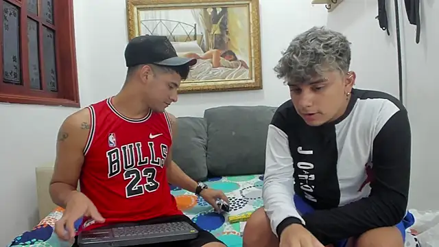 Snapshot of DavilANDkevin2 chatting on 09.28.25 DavilANDkevin2 online show from 09.28.25