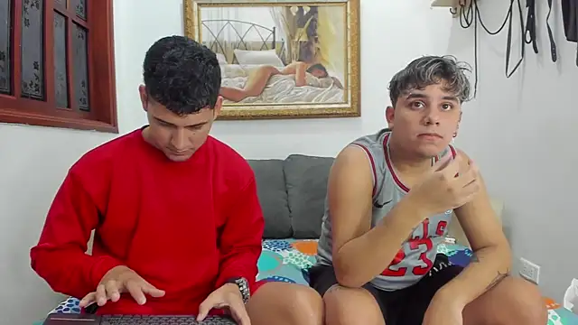 Snapshot of DavilANDkevin2 chatting on 10.03.25 DavilANDkevin2 online show from 10.03.25