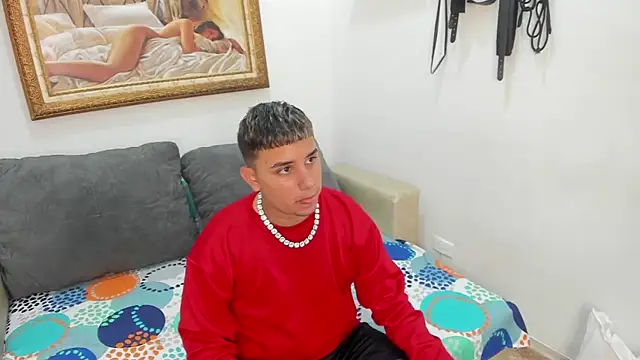 Snapshot of DavilANDkevin2 chatting on 10.21.25 DavilANDkevin2 online show from 10.21.25