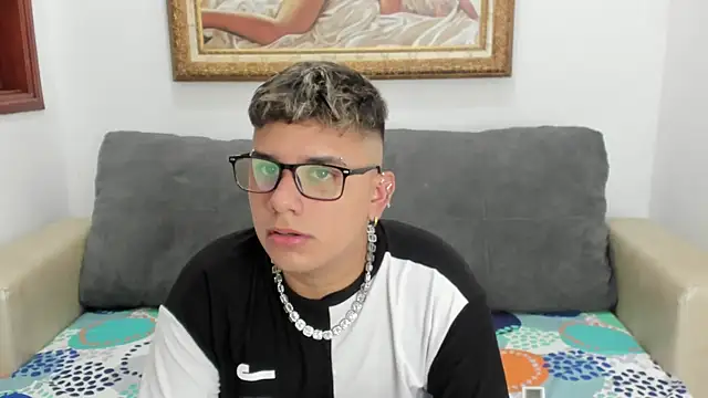 Snapshot of DavilANDkevin2 chatting on 11.07.25 DavilANDkevin2 online show from 11.07.25