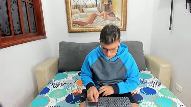 Snapshot of DavilANDkevin2 chatting on 11.15.25 DavilANDkevin2 online show from 11.15.25