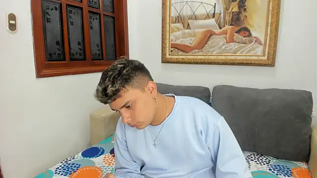 Snapshot of DavilANDkevin2 chatting on 11.19.25 DavilANDkevin2 online show from 11.19.25