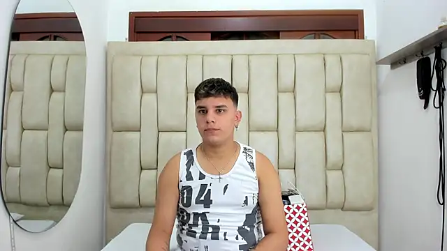 Snapshot of DavilANDkevin2 chatting on 12.03.25 DavilANDkevin2 online show from 12.03.25