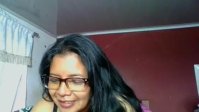 Snapshot of DianaOchoa_ chatting on 09.30.25 DianaOchoa online show from 09.30.25