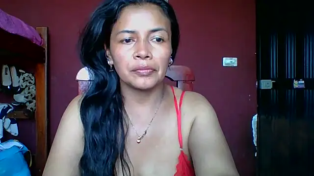 Snapshot of DianaOchoa_ chatting on 10.02.25 DianaOchoa online show from 10.02.25