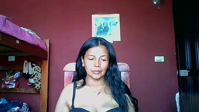 Snapshot of DianaOchoa_ chatting on 10.04.25 DianaOchoa online show from 10.04.25