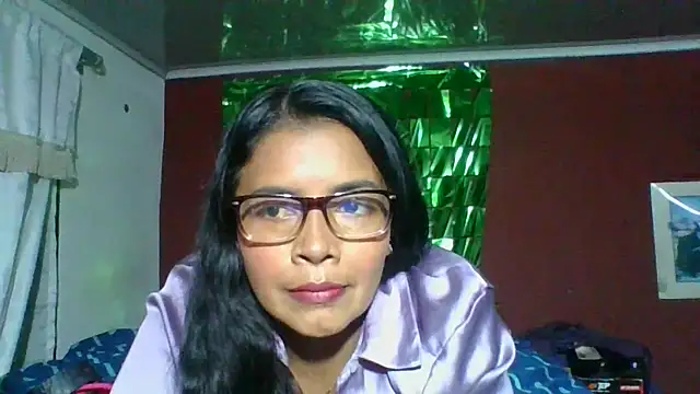 Snapshot of DianaOchoa_ chatting on 10.19.25 DianaOchoa online show from 10.19.25