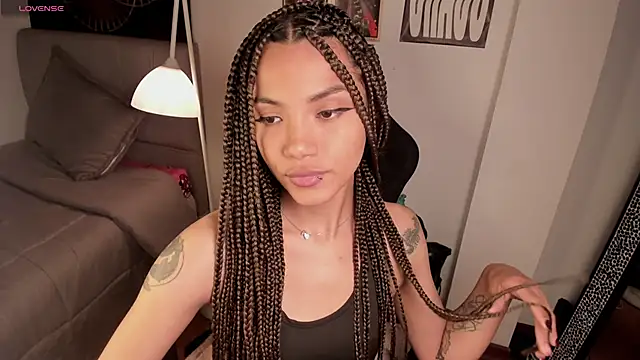 Snapshot of Nati____ chatting on 09.18.25 Nati online show from 09.18.25