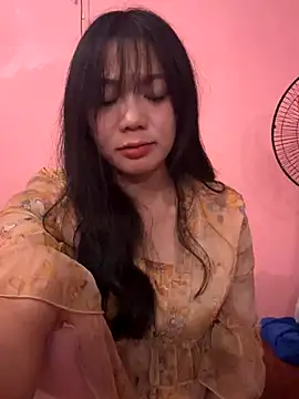 Snapshot of binejr chatting on 09.21.25 binejr online show from 09.21.25