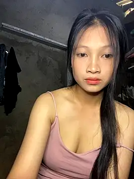 Snapshot of vyvy777 chatting on 09.22.25 vyvy777 online show from 09.22.25