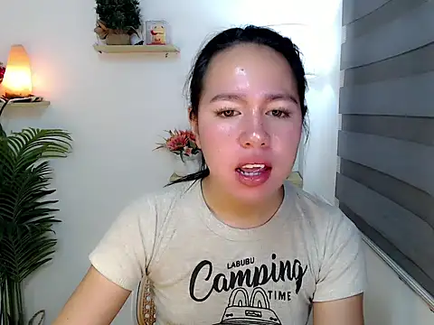 Snapshot of kimbratx chatting on 10.08.25 kimbratx online show from 10.08.25