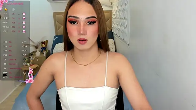 Snapshot of goddessyuki chatting on 09.09.25 goddessyuki online show from 09.09.25