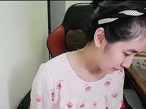 Shulee21 online show from 09.23.25