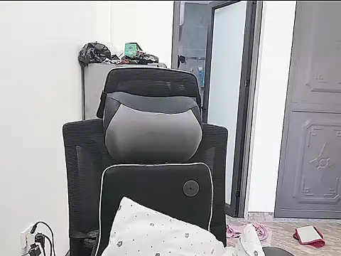 Shulee21 online show from 10.03.25