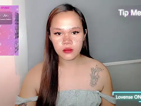 Snapshot of Lovelyariah chatting on 10.09.25 Lovelyariah online show from 10.09.25