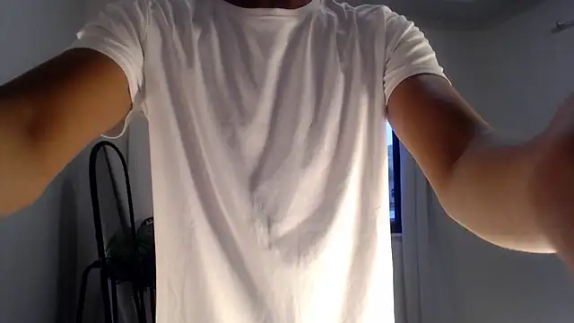 Snapshot of shokolet_2001 chatting on 09.14.25 shokolet 2001 online show from 09.14.25