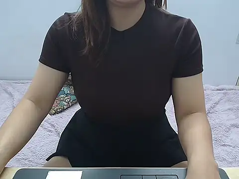 Snapshot of Amiee_Showhottie chatting on 09.26.25 Amiee Showhottie online show from 09.26.25