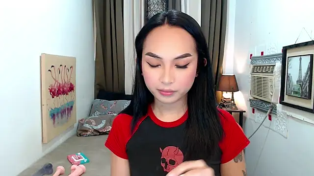 Snapshot of Goddess_Isabel chatting on 10.06.25 Goddess Isabel online show from 10.06.25