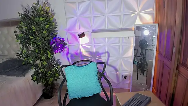 miss daphnevega online show from 11.06.25