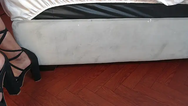 LorenBeiker- online show from 11.29.25