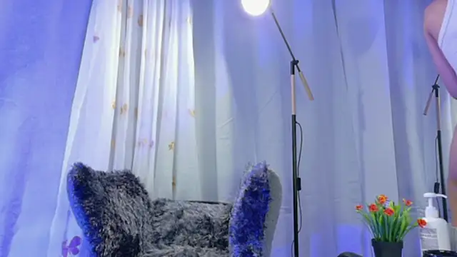 BeccaReedd online show from 12.03.25