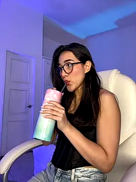 Snapshot of julieta_jhonss chatting on 10.04.25 julieta jhonss online show from 10.04.25