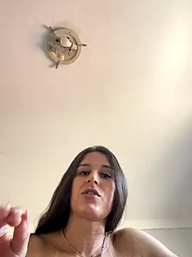 Isabelaa  online show from 11.13.25