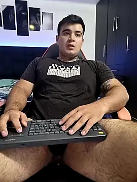 Snapshot of thiago__cp01 chatting on 09.10.25 thiago  cp01 online show from 09.10.25