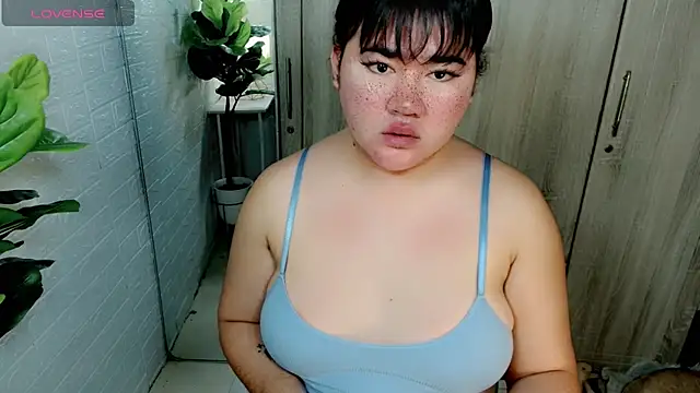 Snapshot of CarlaFuta chatting on 09.21.25 CarlaFuta online show from 09.21.25