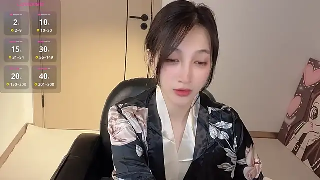 Snapshot of Seraphina-se chatting on 09.25.25 Seraphina-se online show from 09.25.25