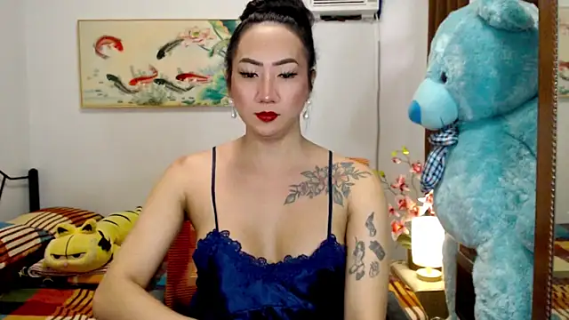 Snapshot of LovelyQueen69 chatting on 10.11.25 LovelyQueen69 online show from 10.11.25