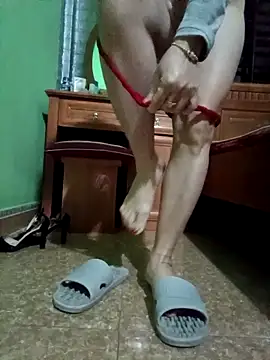 Snapshot of SexyQueen99 chatting on 11.25.25 SexyQueen99 online show from 11.25.25