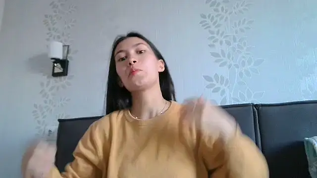 Snapshot of Miotaa chatting on 10.31.25 Miotaa online show from 10.31.25