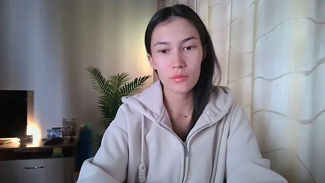 Snapshot of Miotaa chatting on 11.08.25 Miotaa online show from 11.08.25