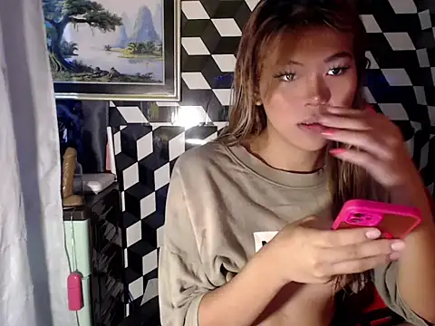 Snapshot of midnight_fucker_ chatting on 11.12.25 midnight fucker online show from 11.12.25