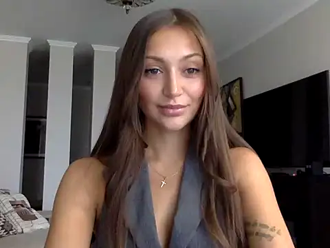 Snapshot of Sainaa1 chatting on 10.23.25 Sainaa1 online show from 10.23.25