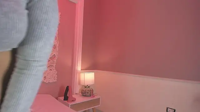 Snapshot of VictoriaPowell chatting on 09.13.25 VictoriaPowell online show from 09.13.25