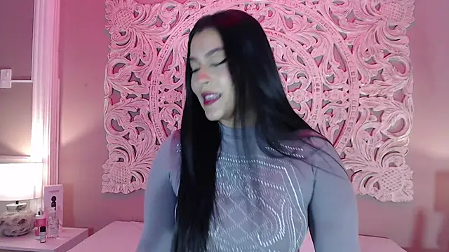 Snapshot of VictoriaPowell chatting on 09.16.25 VictoriaPowell online show from 09.16.25