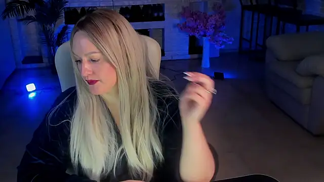 MariemLui online show from 10.14.25